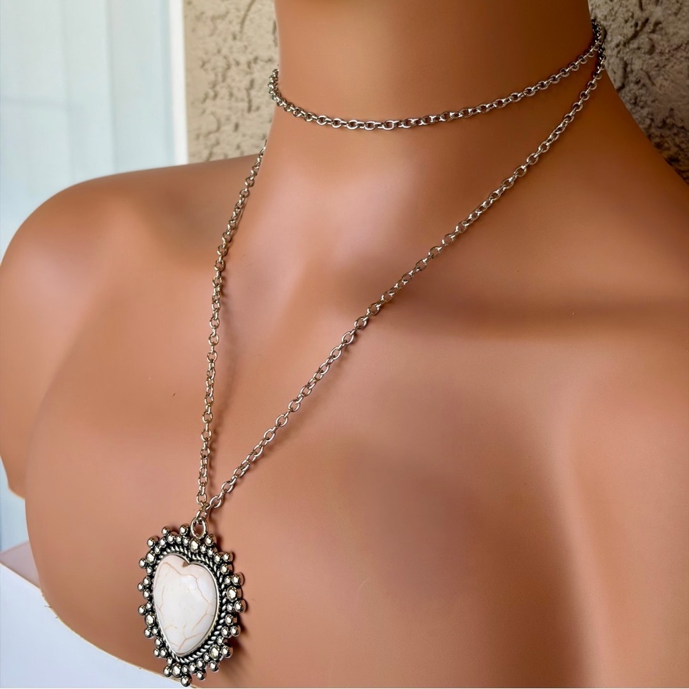Romantic Heart Pendant Necklace with White Stone and Silver Beaded Frame - Picture 5 of 7